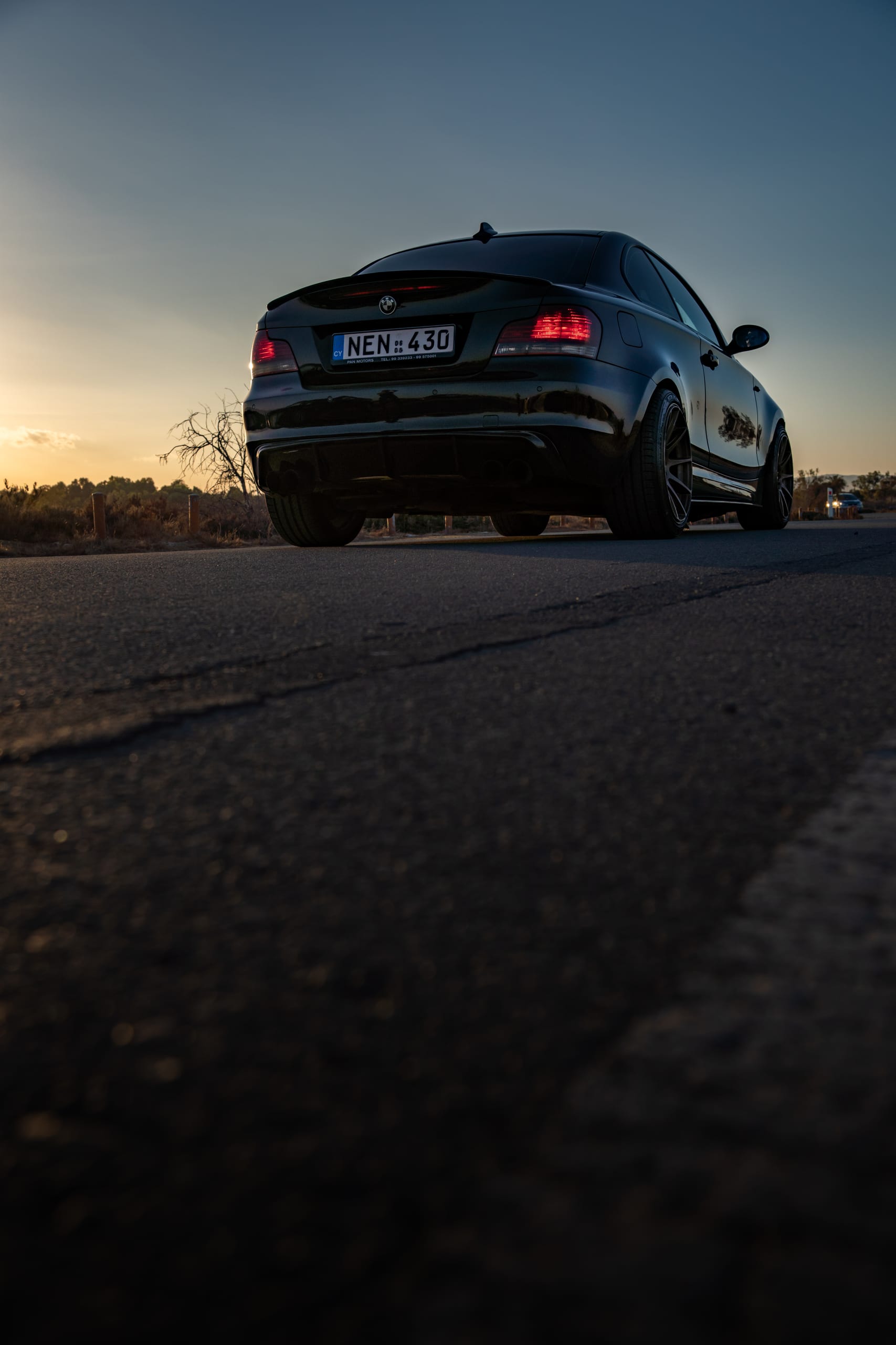 Black BMW E82 — 8